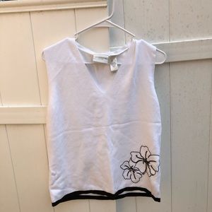 Liz Claiborne White Top